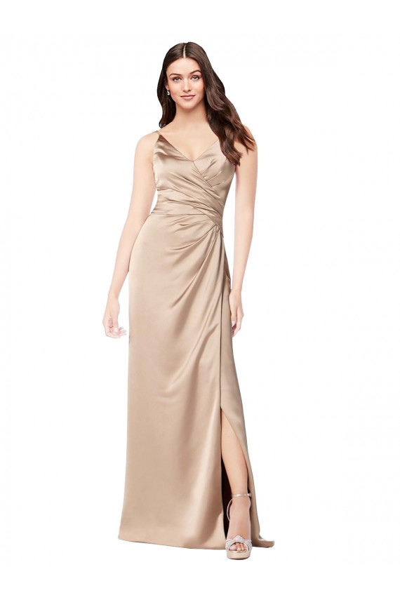 Großhandel Champagner Rosa A-Linien Spaghetti-Träger V-Ausschnitt Seidiger Satin Lange Formale Brautjungfernkleider / Abendkleider / Abiballkleider