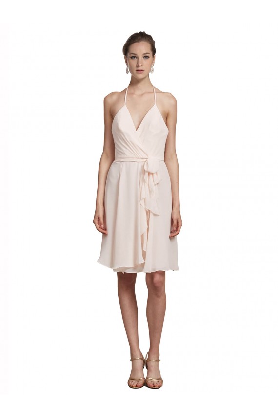 Großhandel Creme Rosa A-Linien Neckholder V-Ausschnitt Knielang Chiffon Kurze Brautjungfernkleider / Cocktailkleider / Heimkehr Kleider