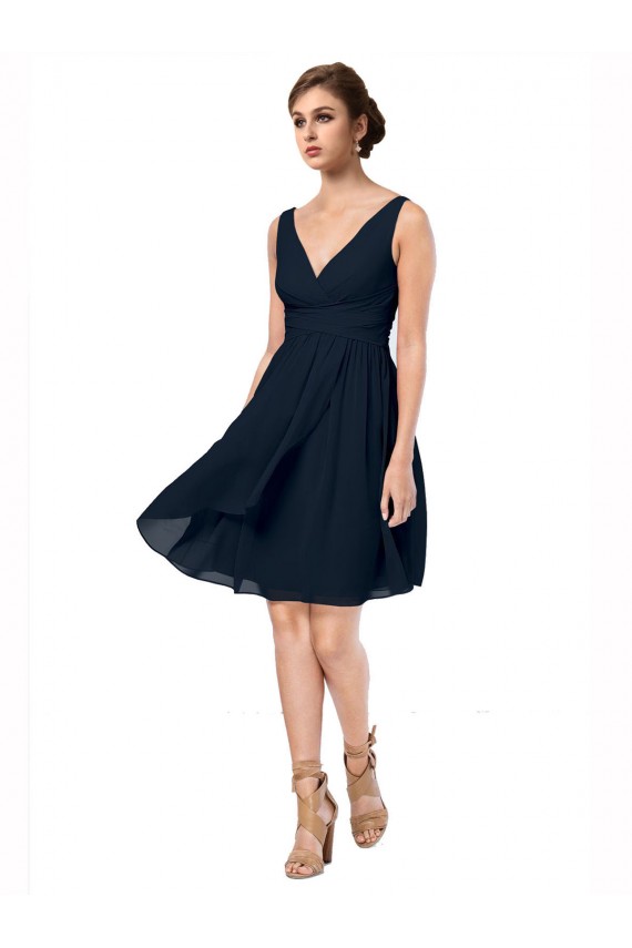 Großhandel Dunkelmarine A-Linien V-Ausschnitt Knielang Chiffon Kurze Brautjungfernkleider / Cocktailkleider / Heimkehr Kleider