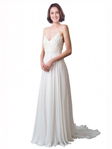 Großhandel Elfenbein A-Linien Spaghetti-Träger V-Ausschnitt Kapelle-schleppe Chiffon Spitze Strand Brautkleider