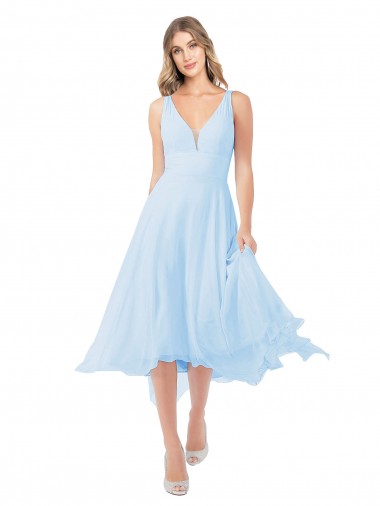 Großhandel Helles Himmelblau A-Linien V-Ausschnitt Midi Chiffon Kurze Brautjungfernkleider / Cocktailkleider / Heimkehr Kleider