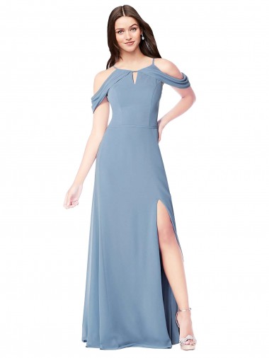 Großhandel Staubiges Blau A-Linien Off-Schulter Chiffon Lange Brautjungfernkleider